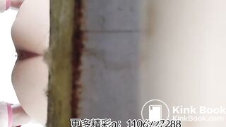 Beautiful women pooping in the toilet 22