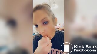 Dirty butt slut cleaning her plug