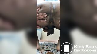 Morning dump  - Guys into filthy raunch, and scat