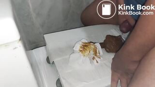 Toilet lid shitting
