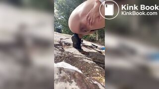 Lilly Vig poop play with friend