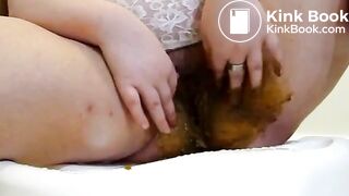 Bbw scat masturbates