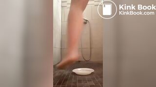 girl poops and smears shit on her tits
