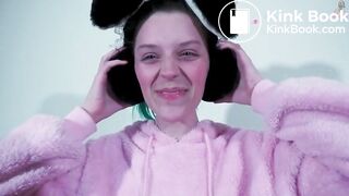 Maria Anjel shit toothpaste