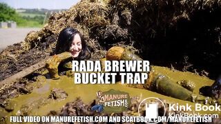 Rada Brewer Bucket Trap - falling in cowshit