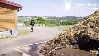 Rada Brewer Bucket Trap - falling in cowshit