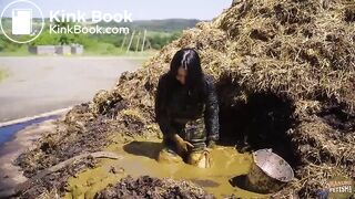 Rada Brewer Bucket Trap - falling in cowshit