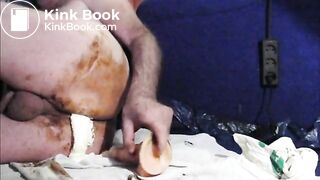 Singlemann hat Sahnedurchfall und weiht den neuen