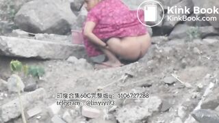 The girl excreted profusely in the toilet 70