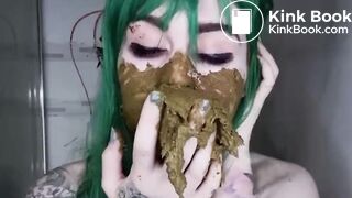 Dirty Betty shot smear in green panties