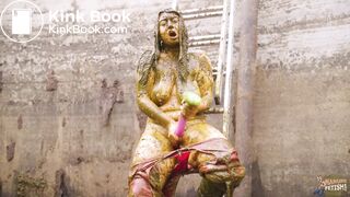 Rada Brewer Sexy in the manure pit