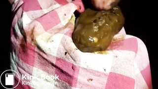 Je m'amuse avec mon sexe contre mon cul sale, je me chie sur la bite, j'élate tout