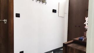 Blowjob to the delivery man