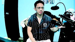 Filipino cumshot huge cock Papi Jaks