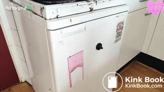 Kitty skatt big shit in his fridge to surprise him