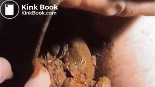 Scat - ShowOffPantyPoop