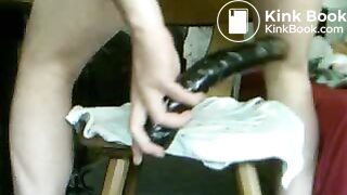 kompletter Dildo im Arsch