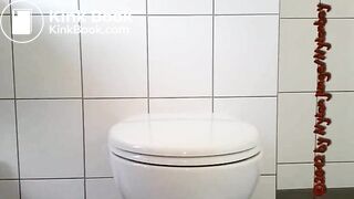 Kackewürste rausdrücken