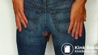 KV in knallengen Jeans