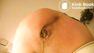 shitting and fingering asshole