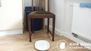 Ich scheisse vom Küchenstuhl