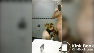 Boyfriend shits for his girlfriends pleasure