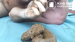 Solo scat fun with poppers