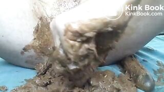 Solo scat fun with poppers