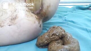 Solo scat fun with poppers