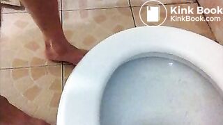 Eating Shit From a Toilet & Painting Face with SHIT!