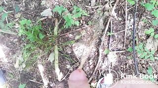 Teen piss in the wood