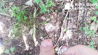 Teen piss in the wood