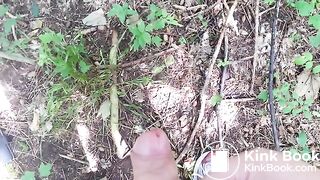 Teen piss in the wood