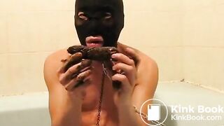 Gay young asian pig give his shit a blowjob