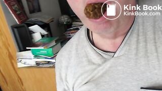 Enjoying shit in mouth