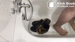 Gummistiefel vollgeschissen und abgewichst