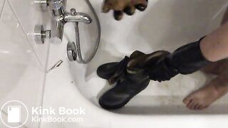 Gummistiefel vollgeschissen und abgewichst