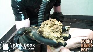 Scat Session in Heavy Rubber Gear