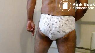 Pooping in white panties