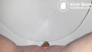 Dicke Wurst ins Klo gedrückt ;)