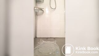 Sissy pooping in doggy style