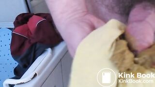 Wank with shit in yellow pants