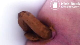 In die Badewanne gekackt