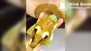 042_morigan U101128_02