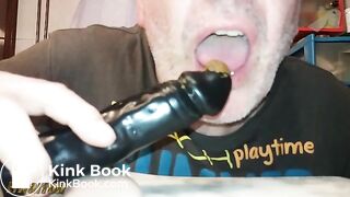 Scat Tragando mierdaScat Swallowing shit