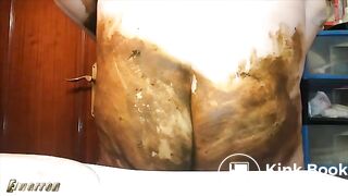 SCAT Una ducha entre la mierda