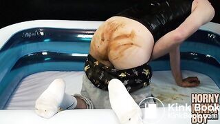 Kinky Skater Enjoys Scat in Play Pool