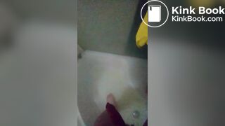 Je me branle et jute avec ma merde