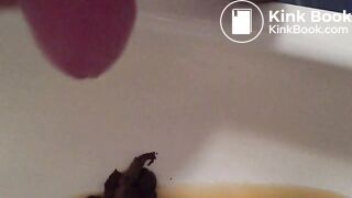 Wanne voller Kacke und Pisse mit Sperma veredelt !!!