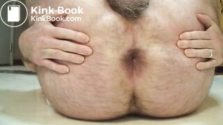 Asshole display then shitting